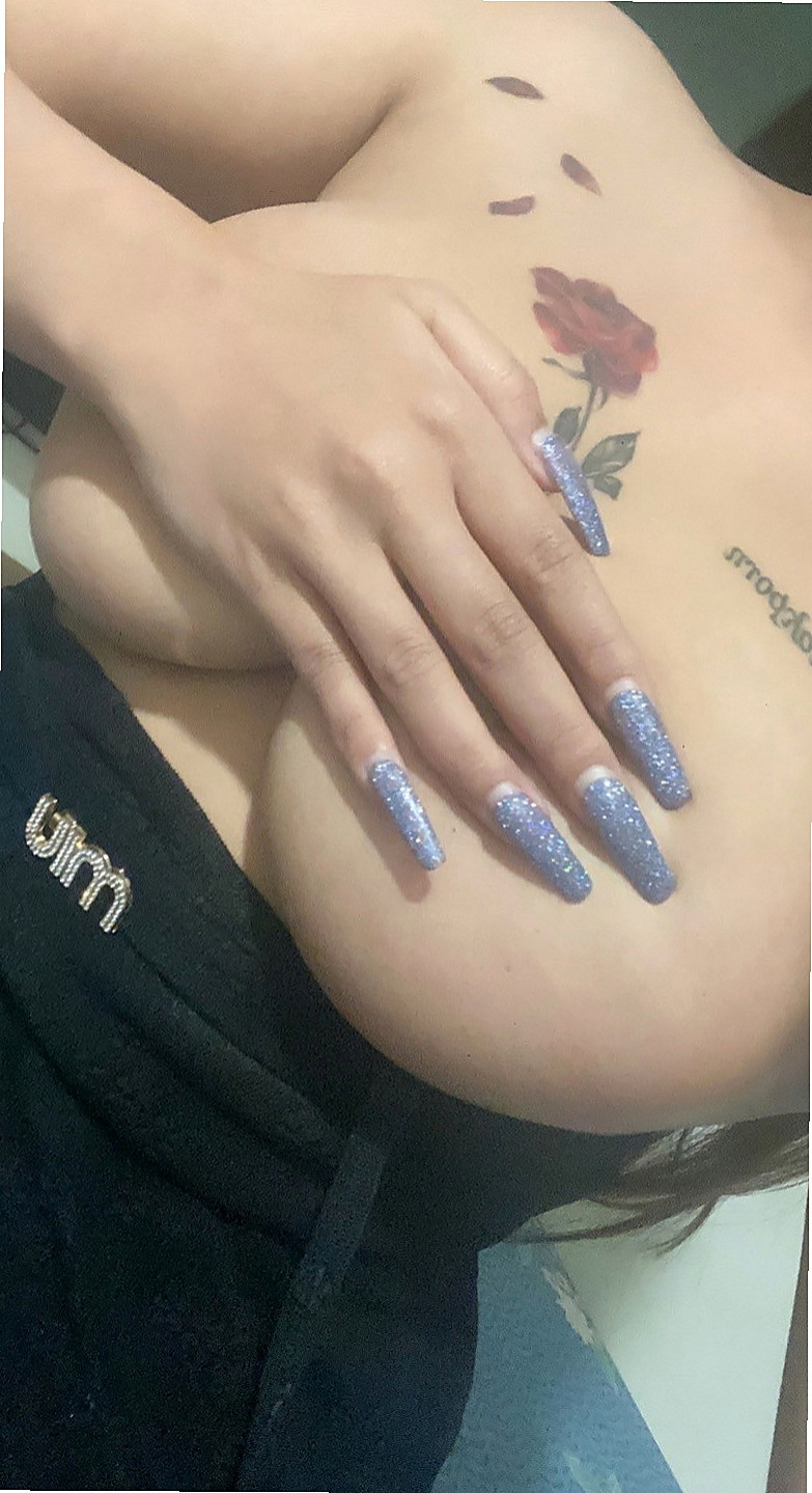桃園定點茶|美女外送：雲彩 |辣媽人妻|165cm|45kg/|C杯|24y|